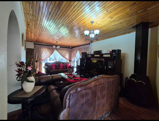 3 BEDROOM HOUSE FOR SALE IN WALDRIFT
